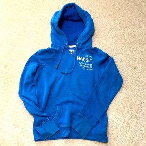 Ruehl (Abercrombie brand) blue warm sweatshirt